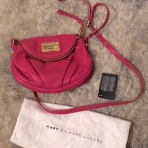 LIKE NEW - Marc Jacobs Natasha Crossbody Bag